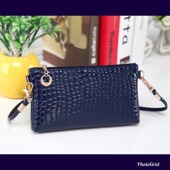 B. Angle Handbags - NEW Small B. Angle Blue Alligator Print Purse